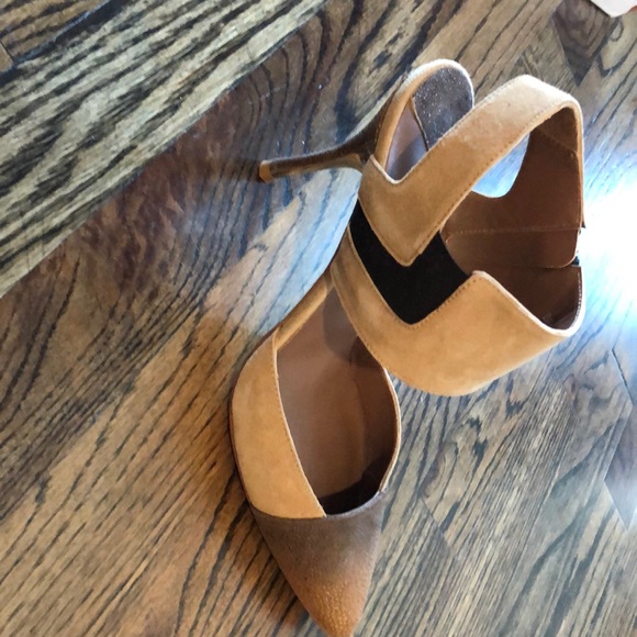 Donald Pliner suede/stingray heels - Picture 4 of 10